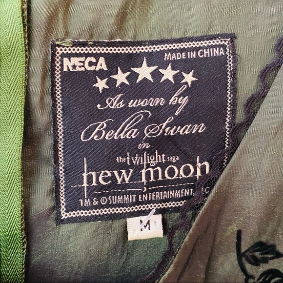 Halloween Costume NECA Twilight New Moon Bella Swan Birthday Dress size Medium - Picture 6 of 11